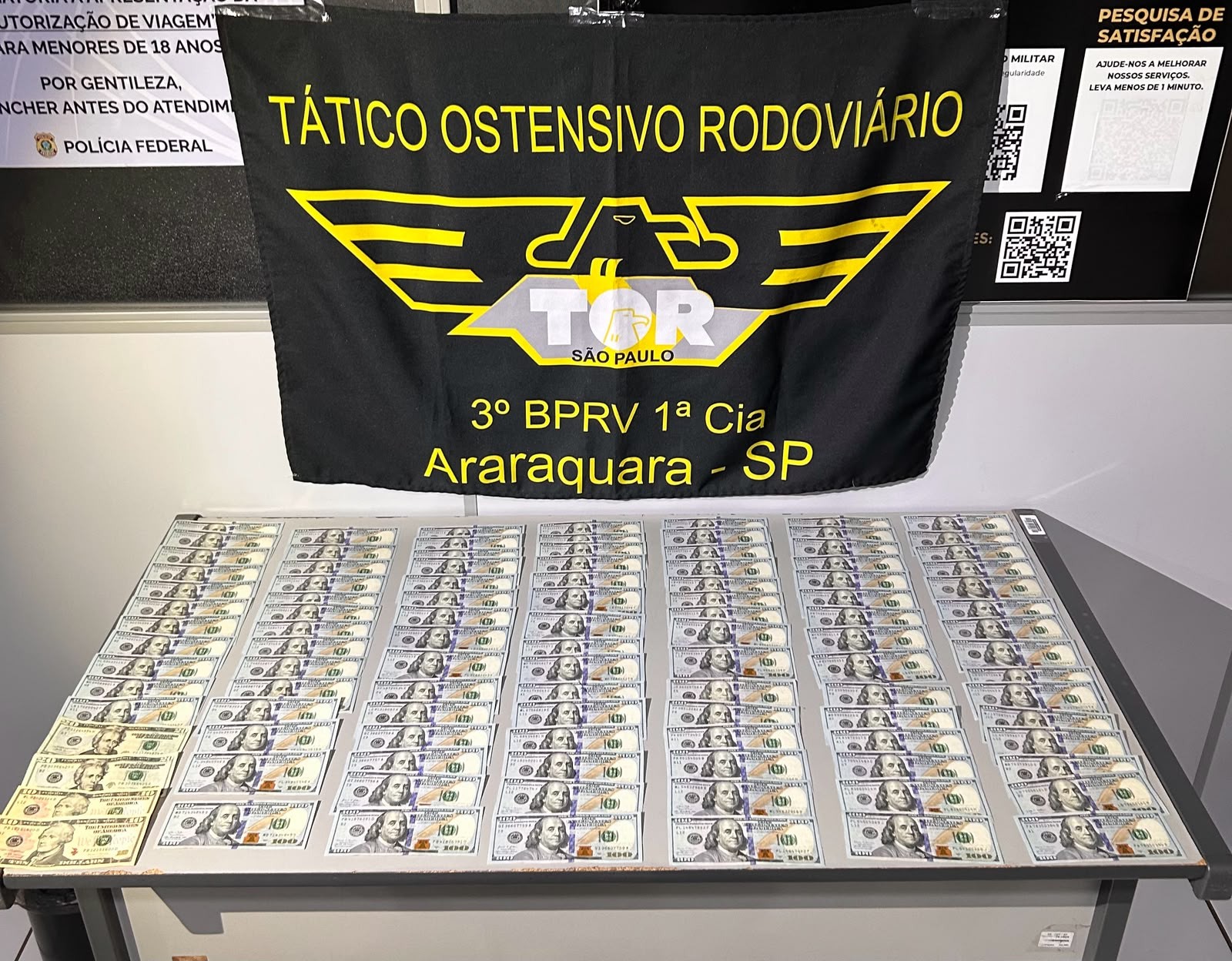 Mais de 10 mil dólares são apreendidos em carro na Rodovia Washington Luís no interior de SP