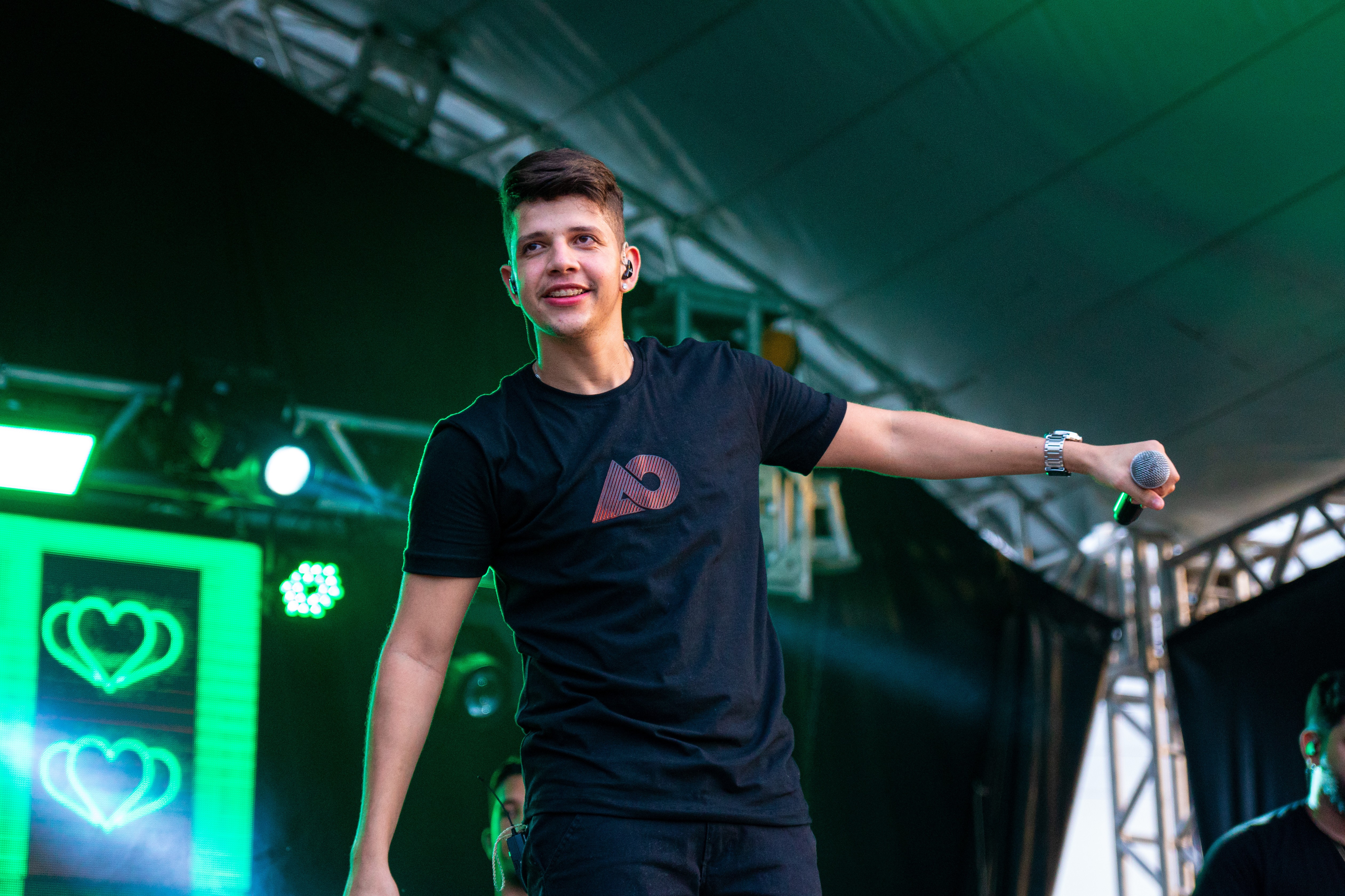 Nadson O Ferinha grava novo audiovisual 'Entre Nós' em Aracaju