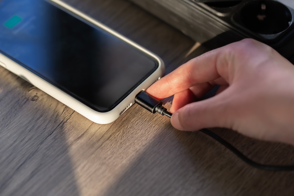  O ideal é carregar a bateria do celular apenas até os 80%, segundo especialista. — Foto: Freepix