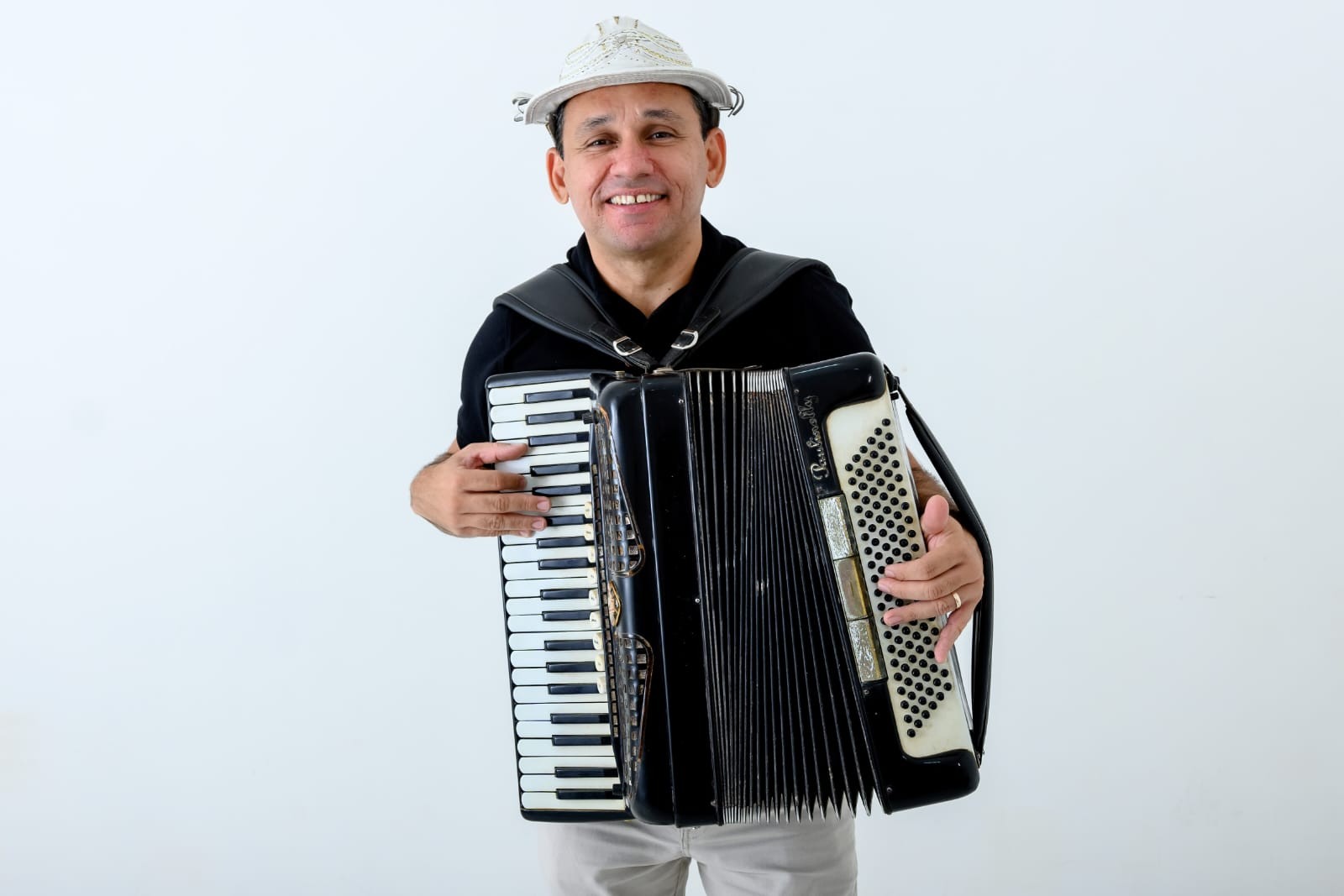 Batalha dos Sanfoneiros do RN1: Conheça Jandy do Acordeon, finalista da região Central