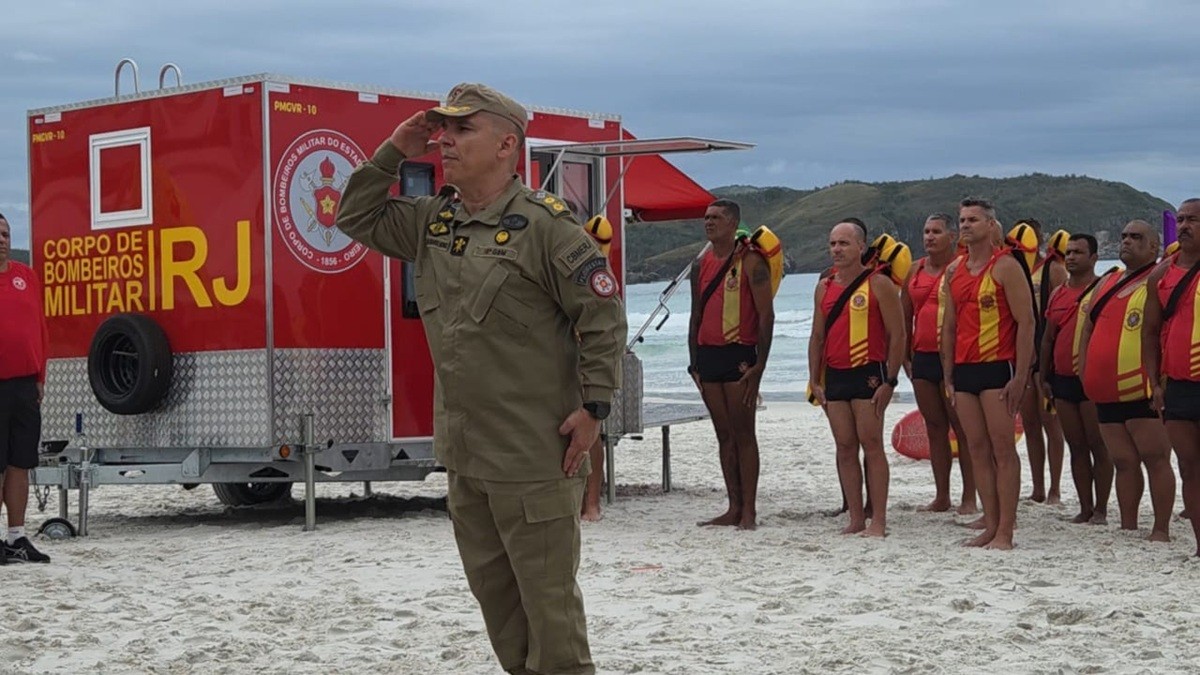 Operação Verão dos Bombeiros começa em Cabo Frio e reforça segurança nas praias