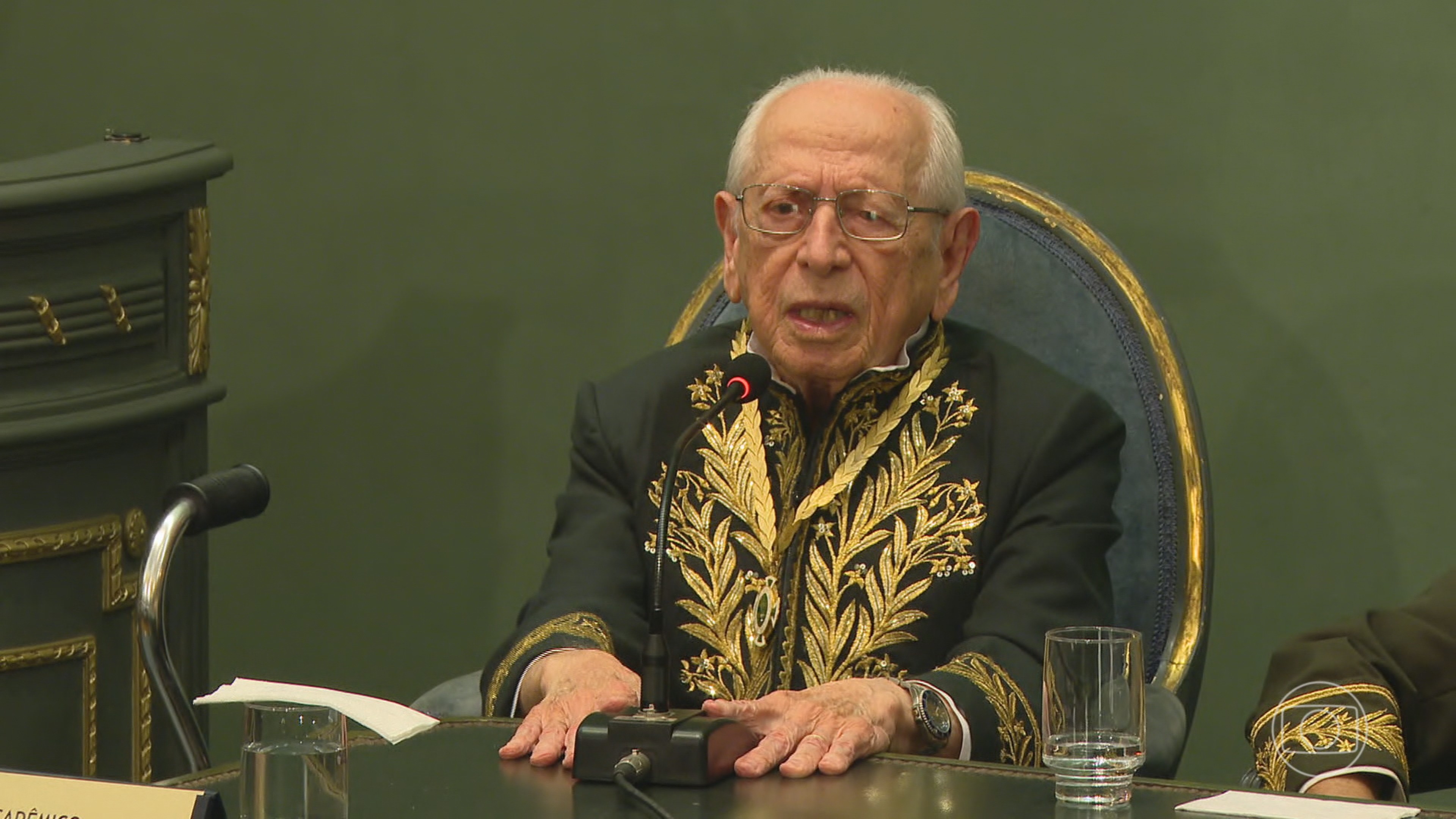 Evanildo Bechara, um dos maiores estudiosos da Língua Portuguesa e membro da ABL, morre aos 97 anos