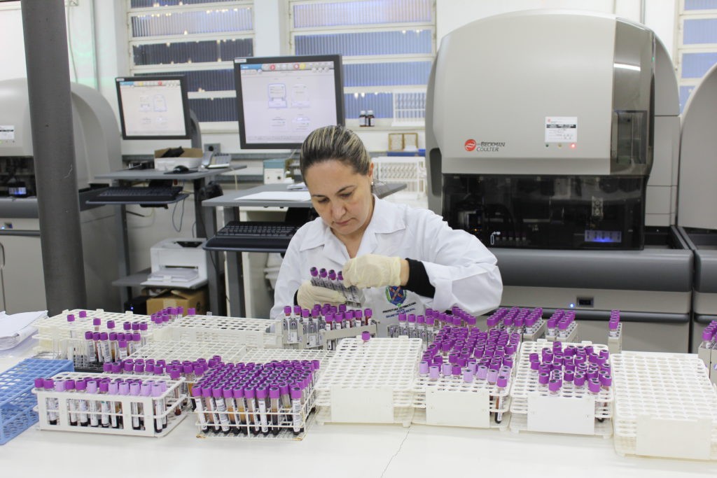 Terceirização de exames e reestruturação do laboratório municipal de Piracicaba viram alvo de inquérito do MP