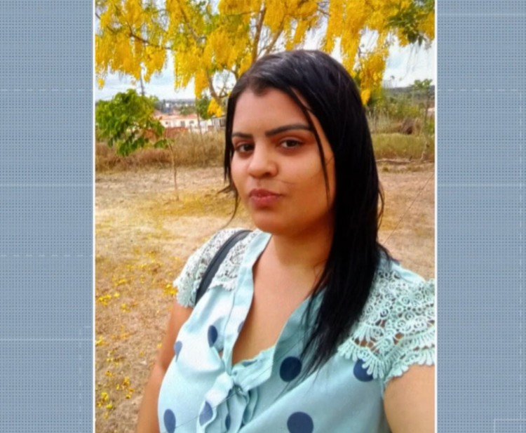 Filha que matou mãe dentro de apartamento deu golpe de faca no pescoço e a asfixiou com cano, em João Pessoa 