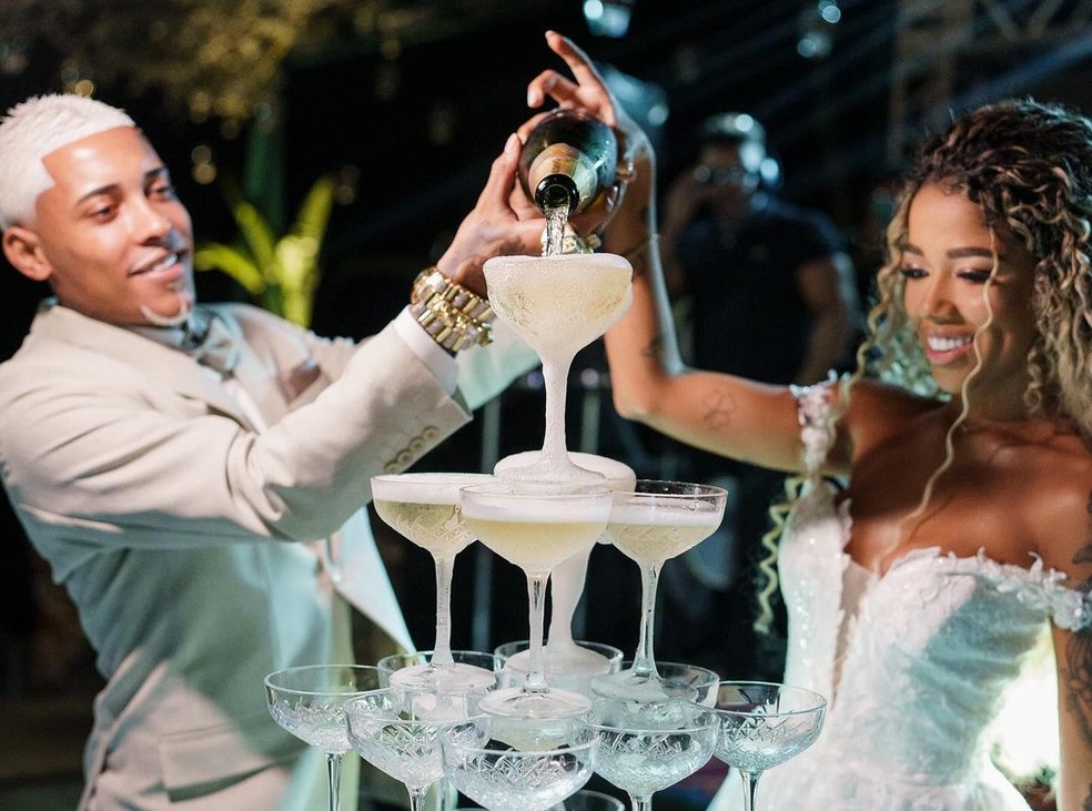 Poze do Rodo e Vivi Noronha se casaram no sábado (26) — Foto: Reprodução/ Instagram