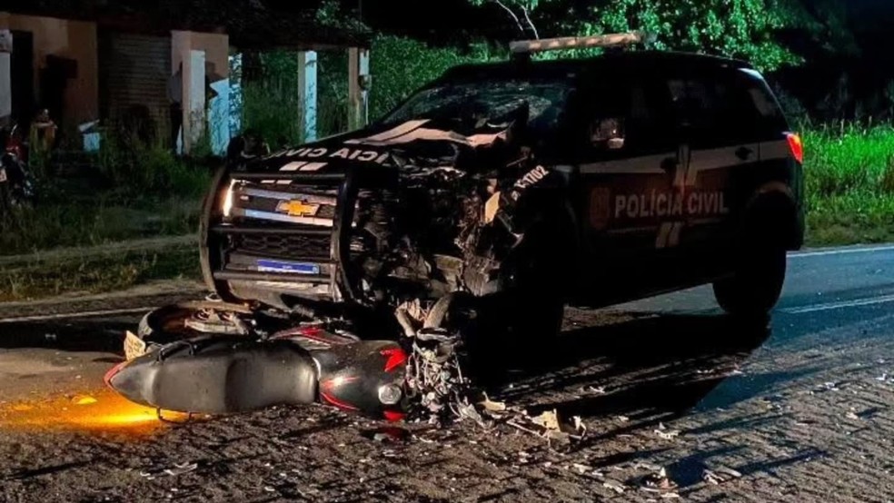 Motociclista morre após colidir com viatura da Polícia Civil em Itapipoca, no interior do Ceará. — Foto: Reprodução