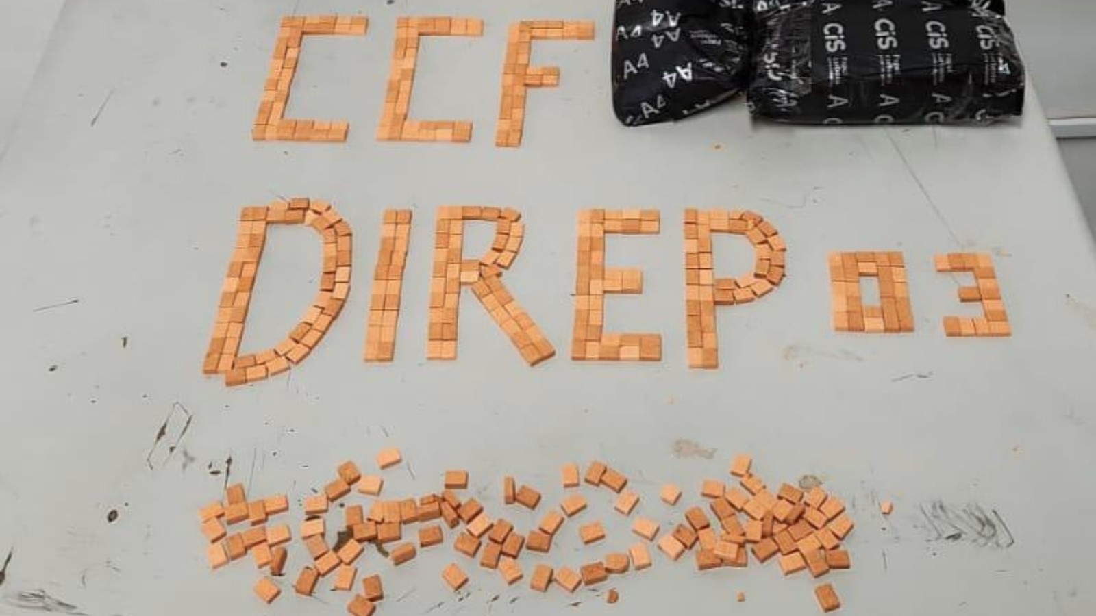 Receita Federal apreende 3 mil comprimidos de ecstasy em encomenda enviada do RJ para o CE