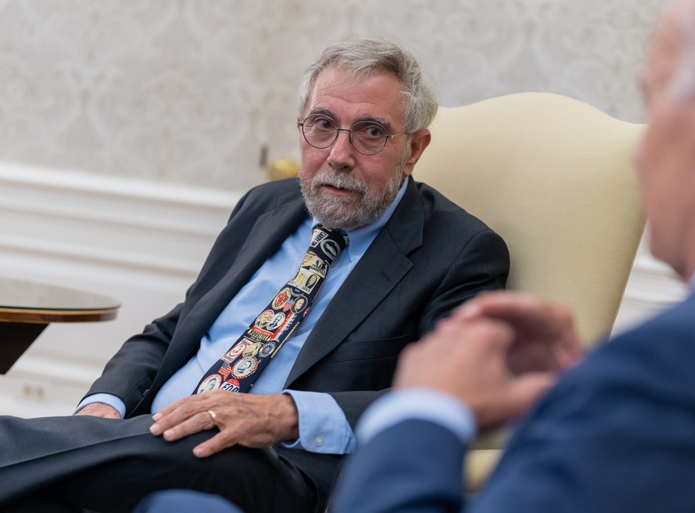 Paul Krugman em encontro com Biden na Casa Branca, em agosto de 2023 — Foto: Adam Schultz/Official White House Photo