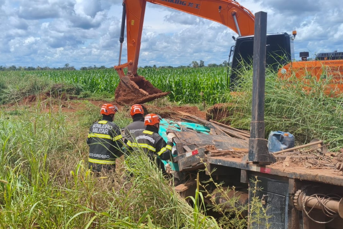 Caminhoneiro morre após perder controle de veículo em acidente na MT-423