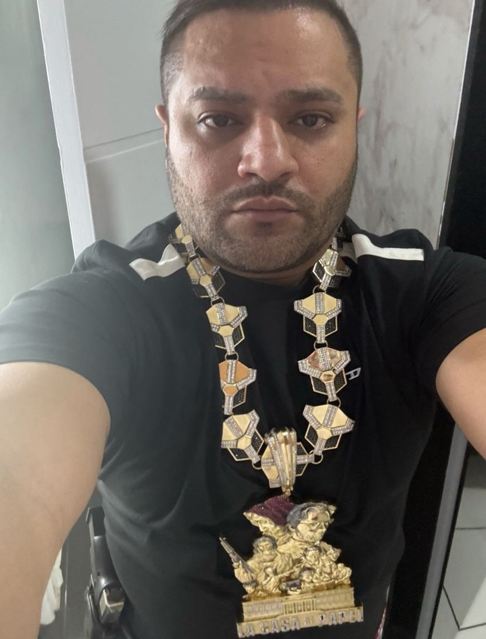 O traficante Fhillip da Silva Gregrio, o Professor  Foto: Reproduo