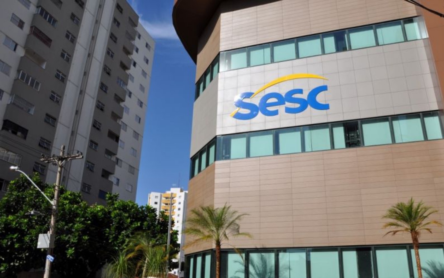 Sesc Goiás abre seleção para cargos com salários de até R$ 13,4 mil; veja vagas e como se inscrever 