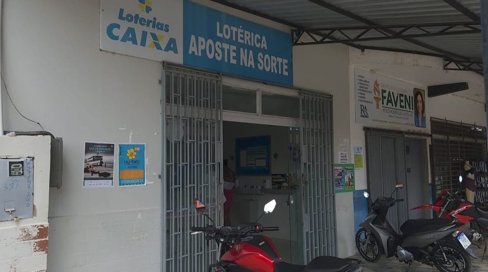 Lotérica foi assaltada em Rodrigues Alves — Foto: Reprodução/Rede Amazônica Acre