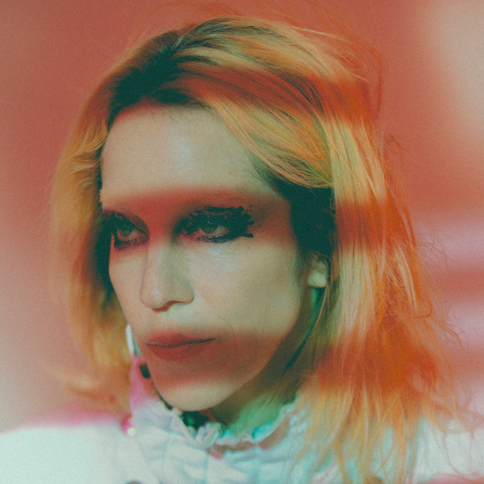 Já sem Karina no nome artístico, Buhr dispara em abril o álbum 'Feixe de fogo'