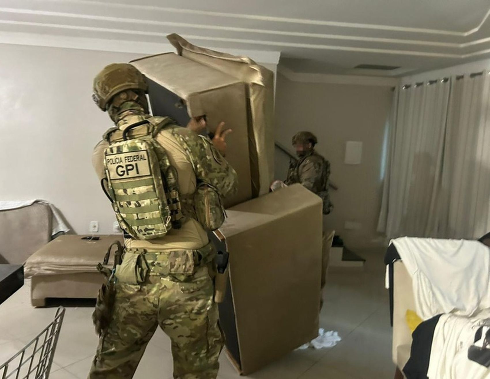 Operação contra tráfico de drogas e armas cumpre mandados em Sergipe e mais cinco estados