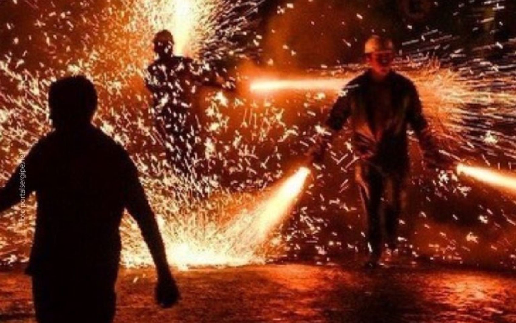 Justiça proíbe buscapés e espadas em Festa dos Fogueteiros de Estância