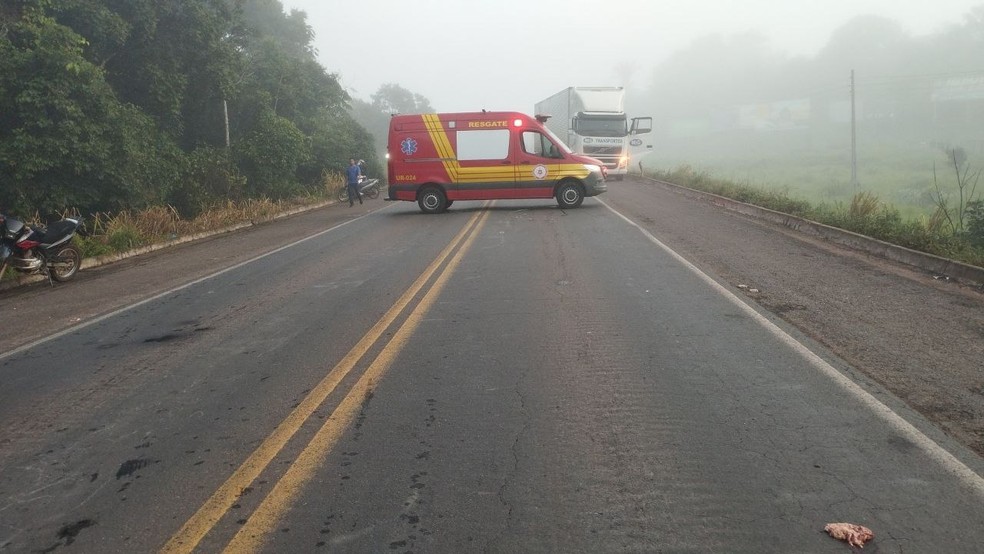 Local do acidente entre carro e moto na BR-153 — Foto: Divulgação/PRF