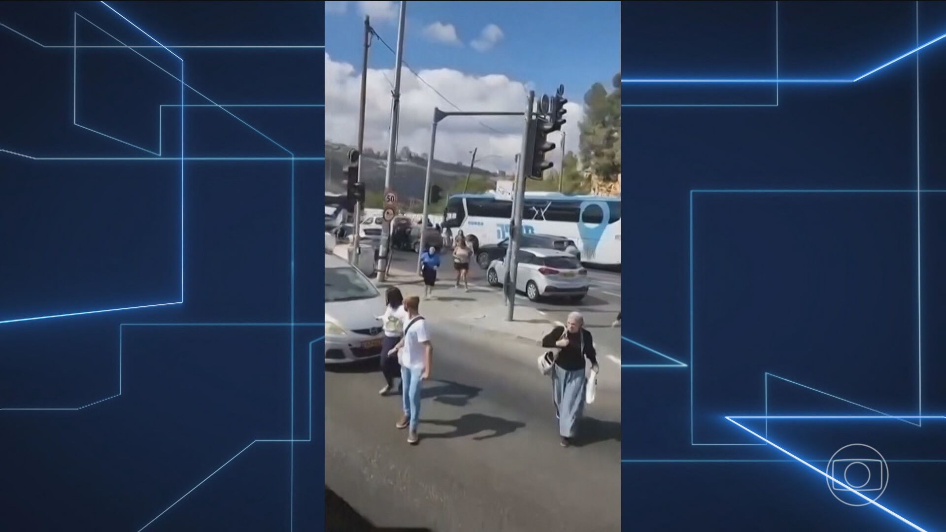 Ataque a tiros dentro de ônibus deixa 6 mortos em Jerusalém