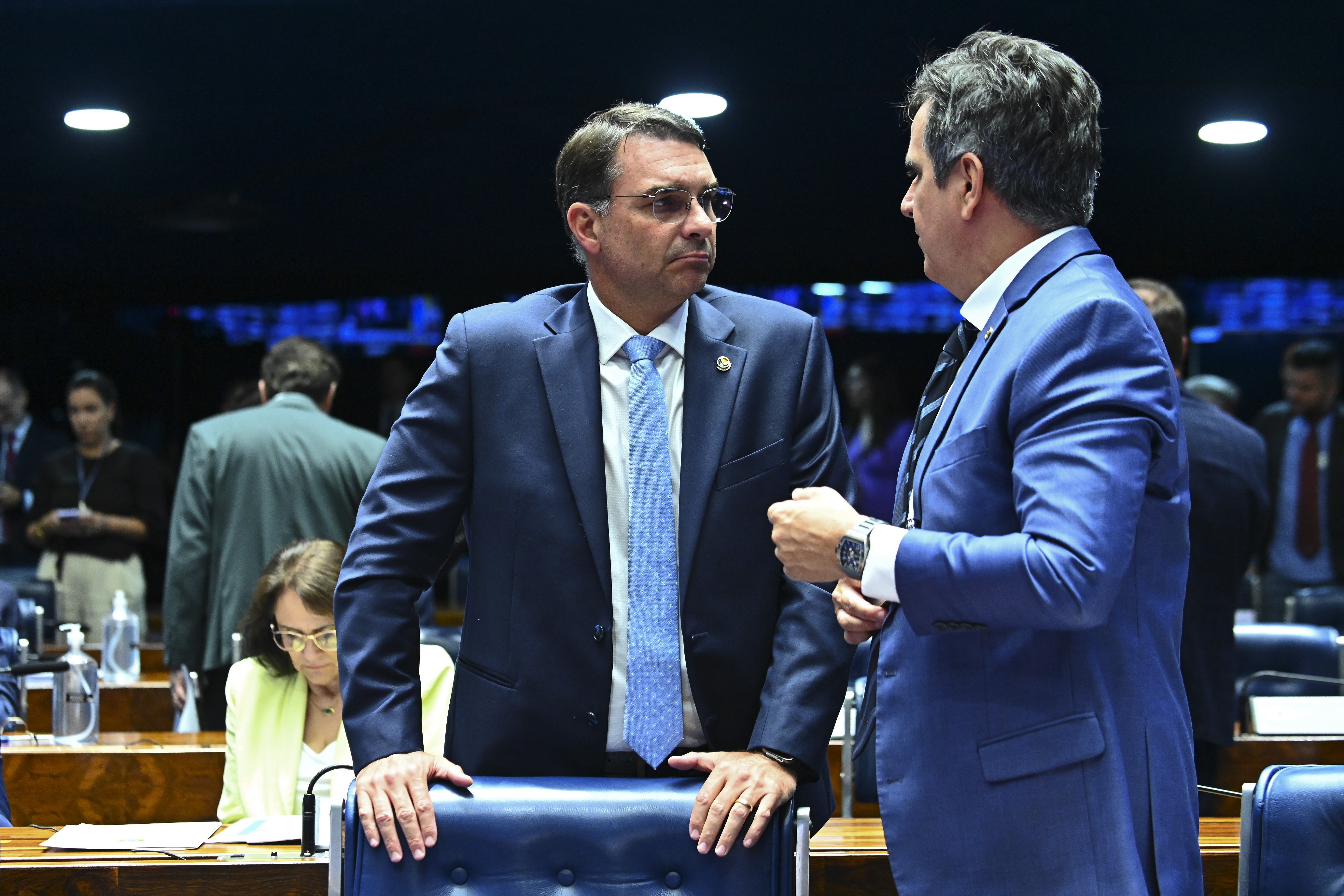 Aliados de Flávio querem reverter decisão do PP e buscar apoio do partido