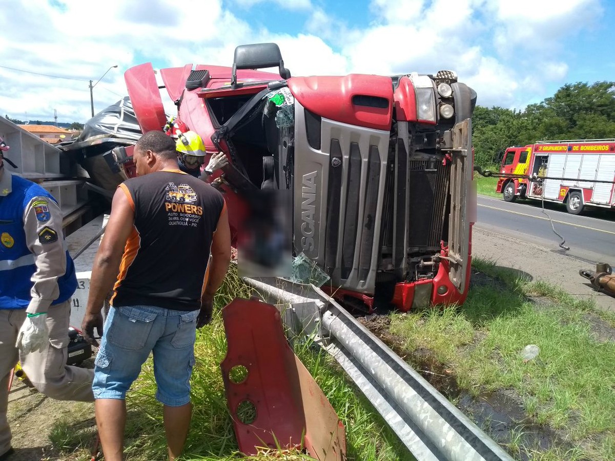 Quebrado por dentro, diz motorista após perder filho em caminhão arqueado  - Agência São Joaquim Online