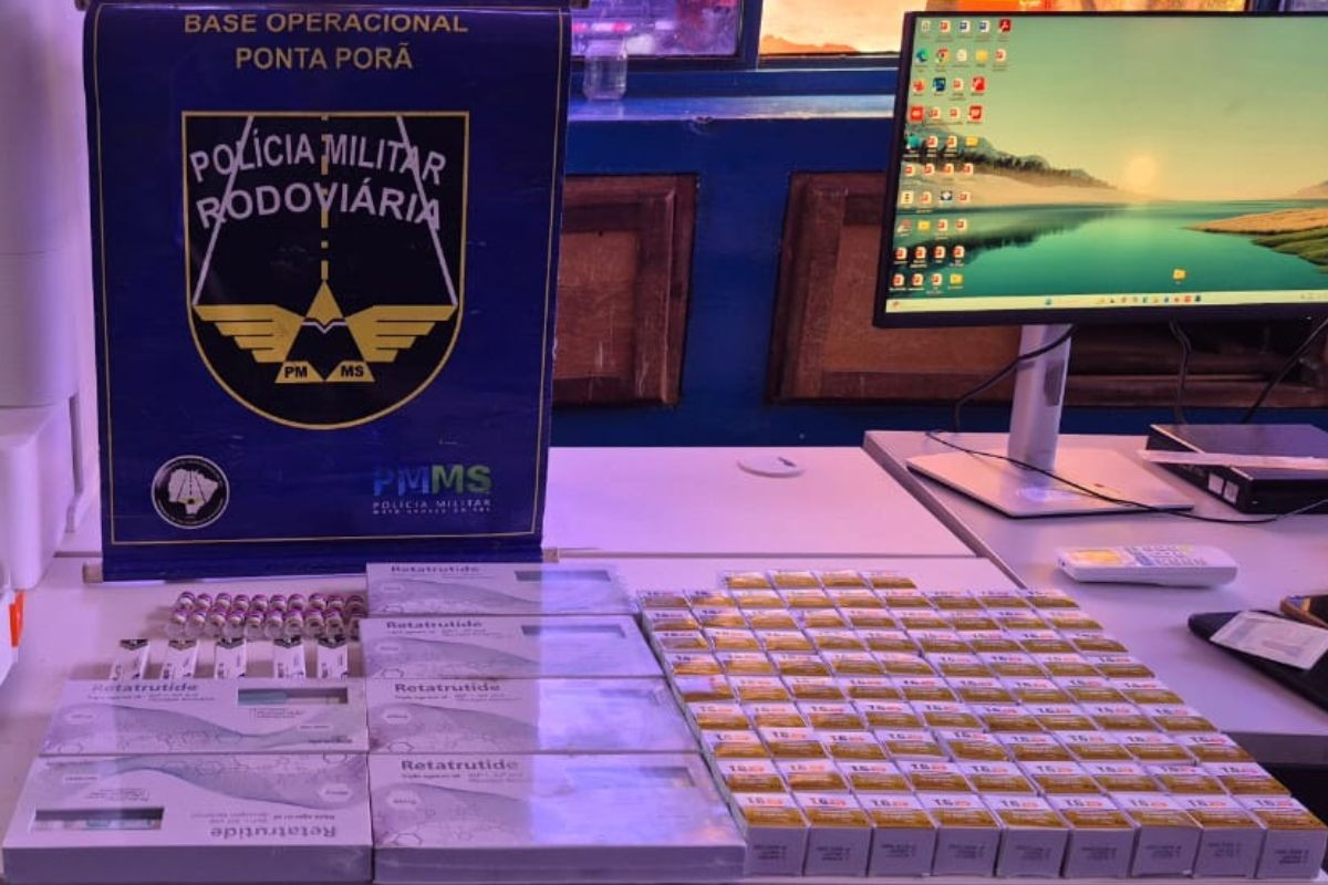Mais de 100 canetas emagrecedoras ilegais são apreendidas escondidas em estepe de carro em MS