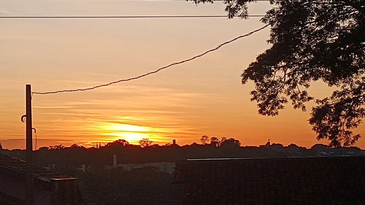 FOTOS veja imagens de arcoíris e pôr do sol enviadas por moradores de