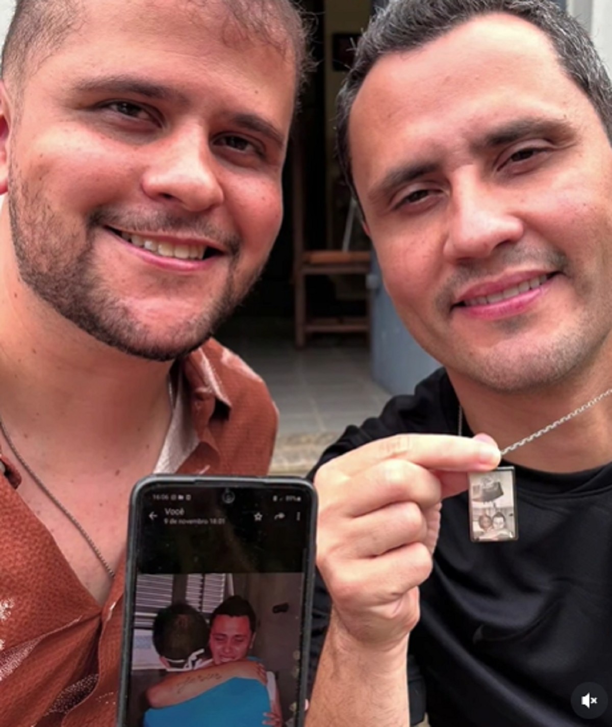 Senador Cleitinho e irmão gêmeo doaram medula para tentar salvar irmão com leucemia em MG