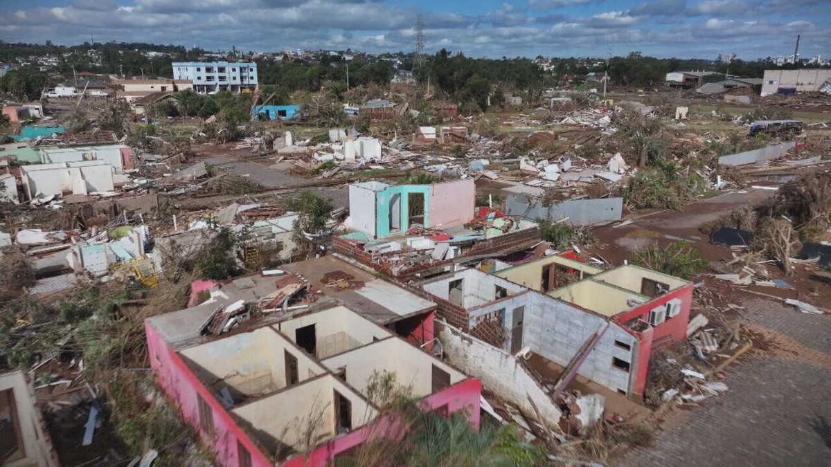 Catástrofe no RS: em viagem de 700 km por 25 cidades, Fantástico mostra estragos e esforço para reconstrução