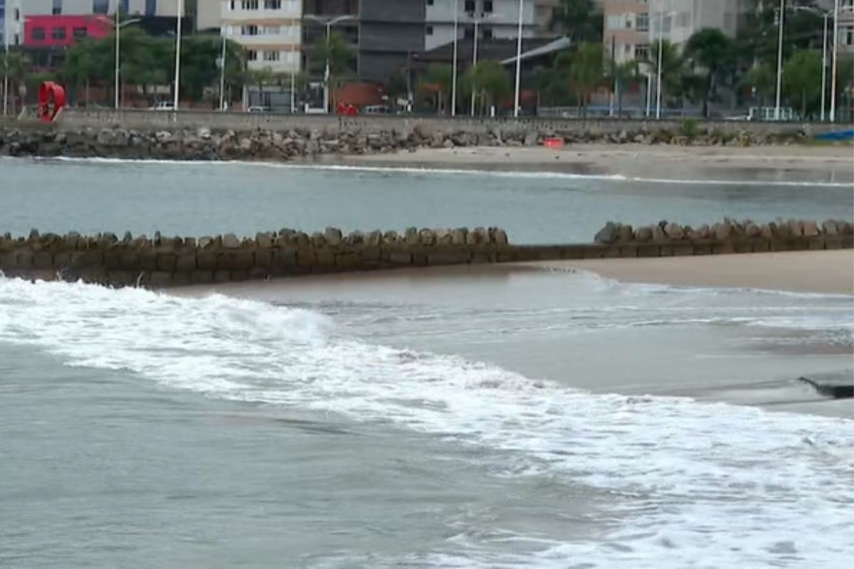 Justiça suspende liminar que obrigava obras emergenciais contra erosão em praias de São Vicente; entenda