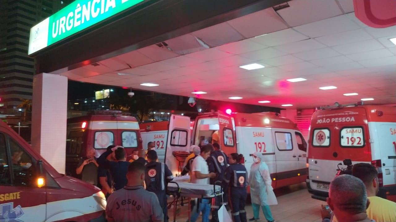 Vídeo mostra momento em que produtor de eventos é atropelado após sair de festa em João Pessoa