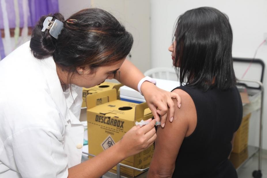 Cidades da Baixada Santista ampliam a vacinação contra a gripe ao público geral; saiba onde se imunizar