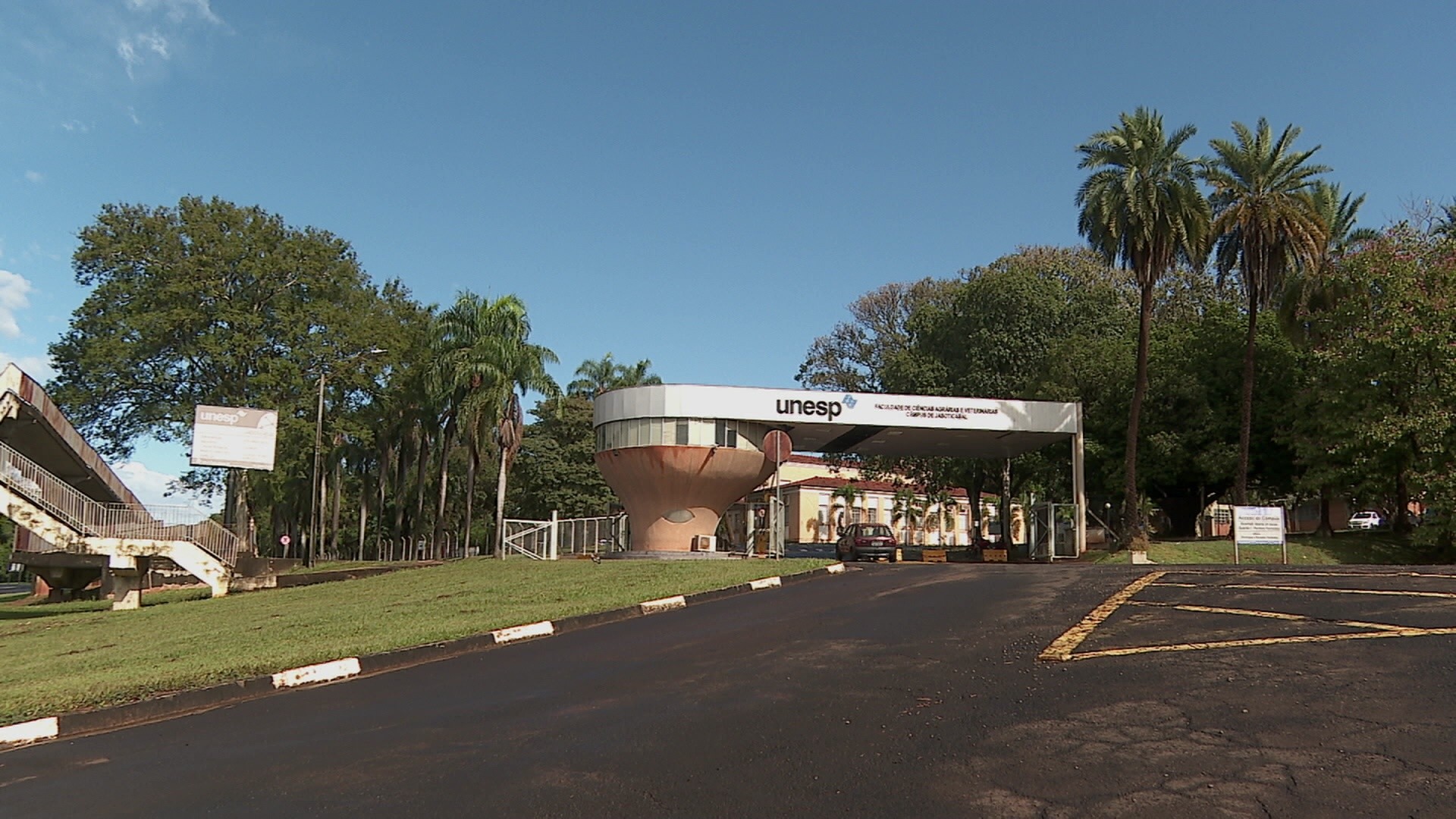 Falta de água deixa mais de 2,5 mil alunos sem aulas presenciais na Unesp em Jaboticabal, SP