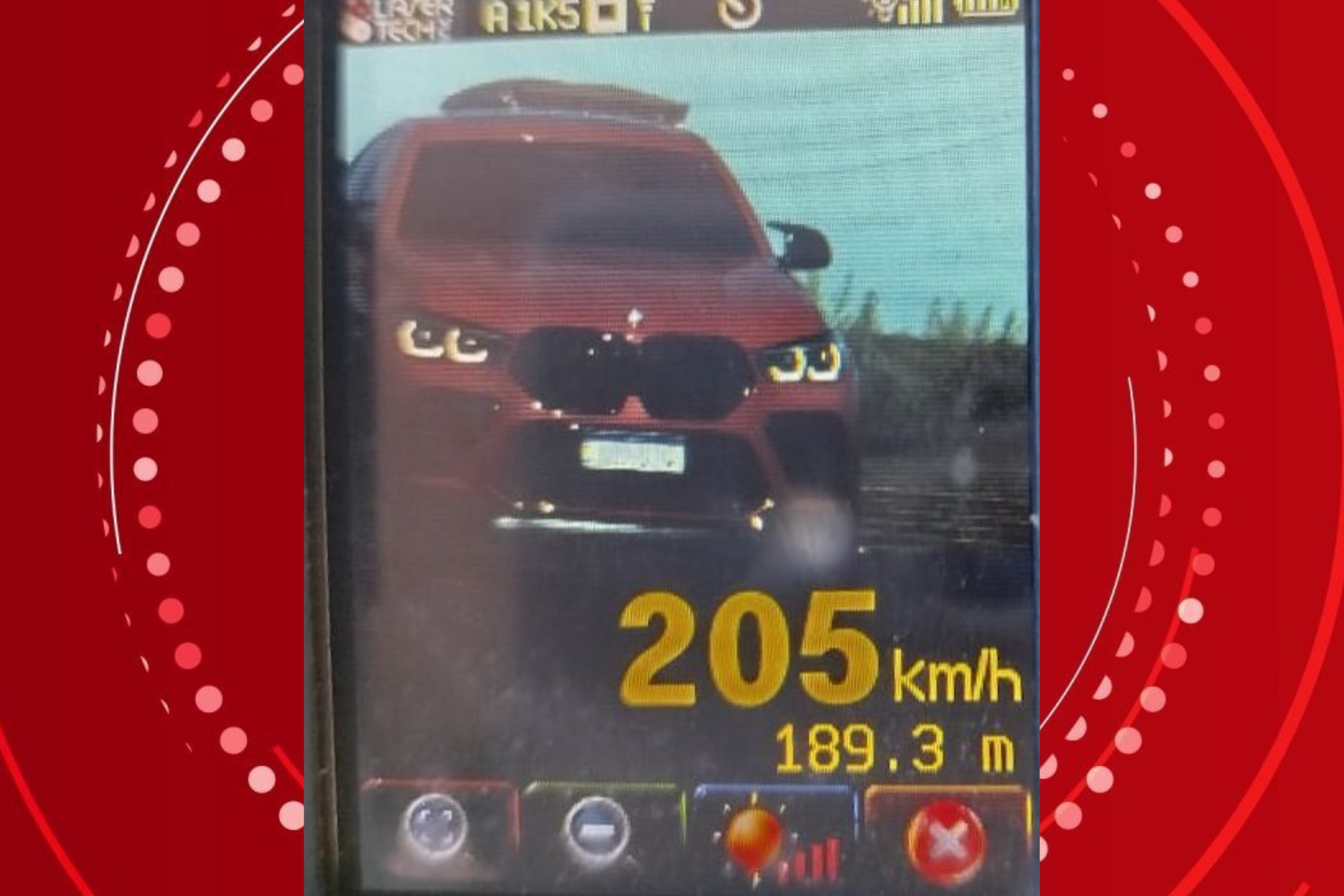 BMW é flagrada a 205 km/h na BR-163, em Cascavel, e motorista tem CNH suspensa