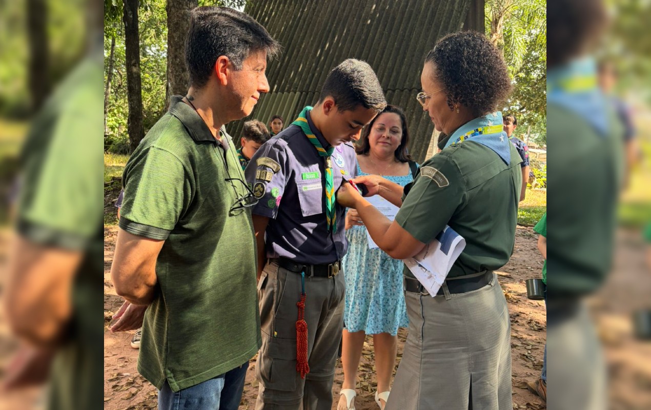Escoteiro de 15 anos salva colega engasgado e recebe uma das maiores honrarias do escotismo brasileiro: 'Sempre alerta'
