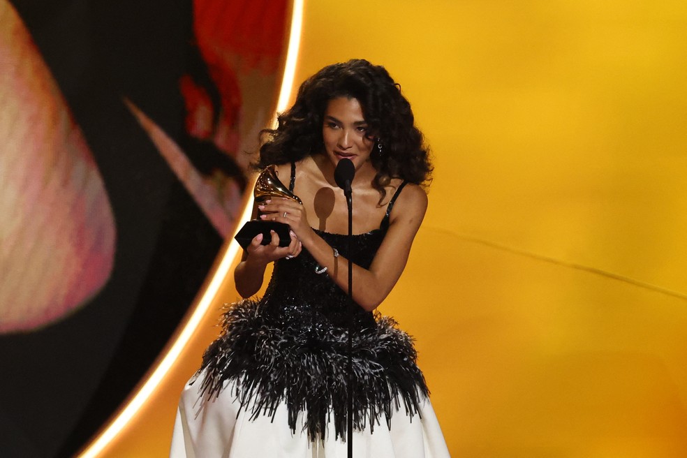 Olivia Dean vence o Grammy de Melhor Artista Revelação — Foto: REUTERS/Daniel Cole