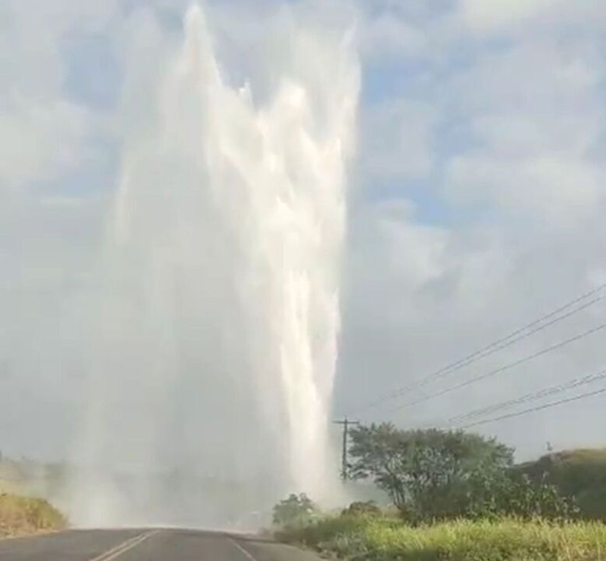 VÍDEO: rompimento de adutora interrompe abastecimento em cidades de SE 