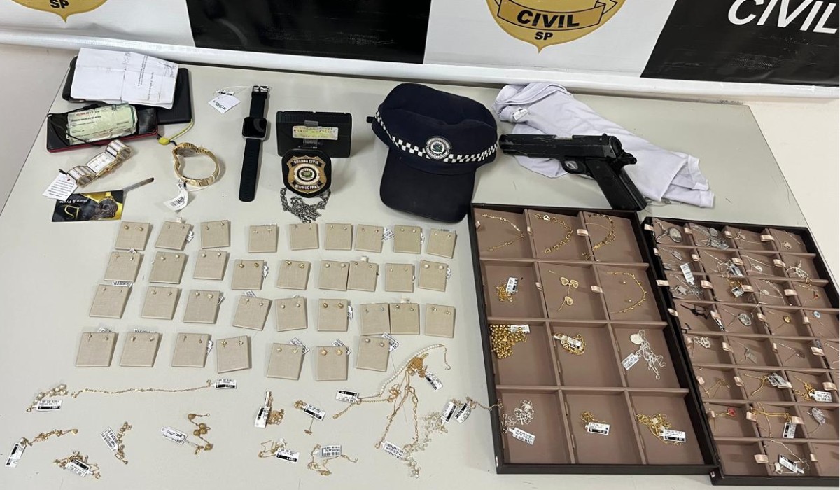 Homem suspeito de roubo é preso com mais de 40 itens de joalheria em Valinhos
