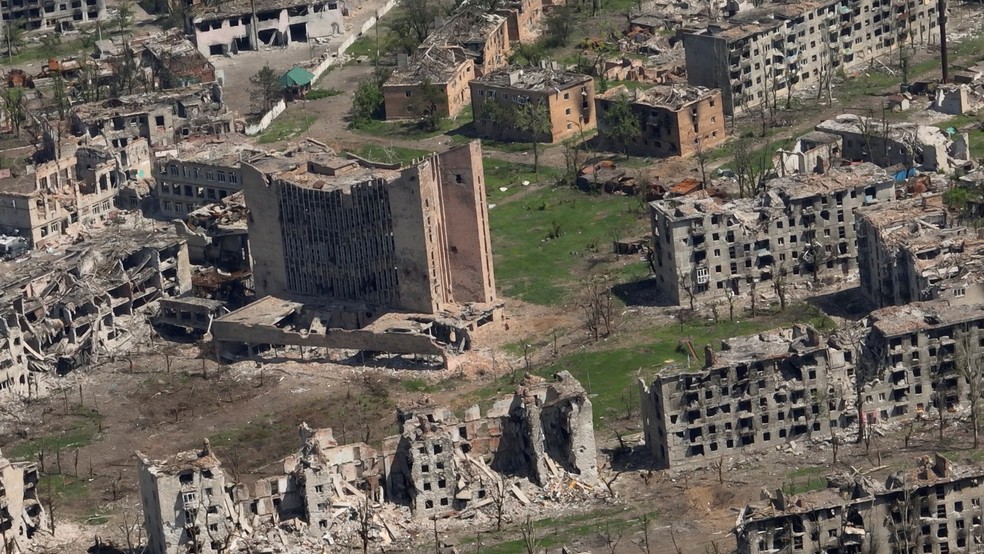 Cidade de Bakhmut, no leste da Ucrânia, destruída durante confrontos da guerra — Foto: Kholodnyi Yar Brigade/Reuters