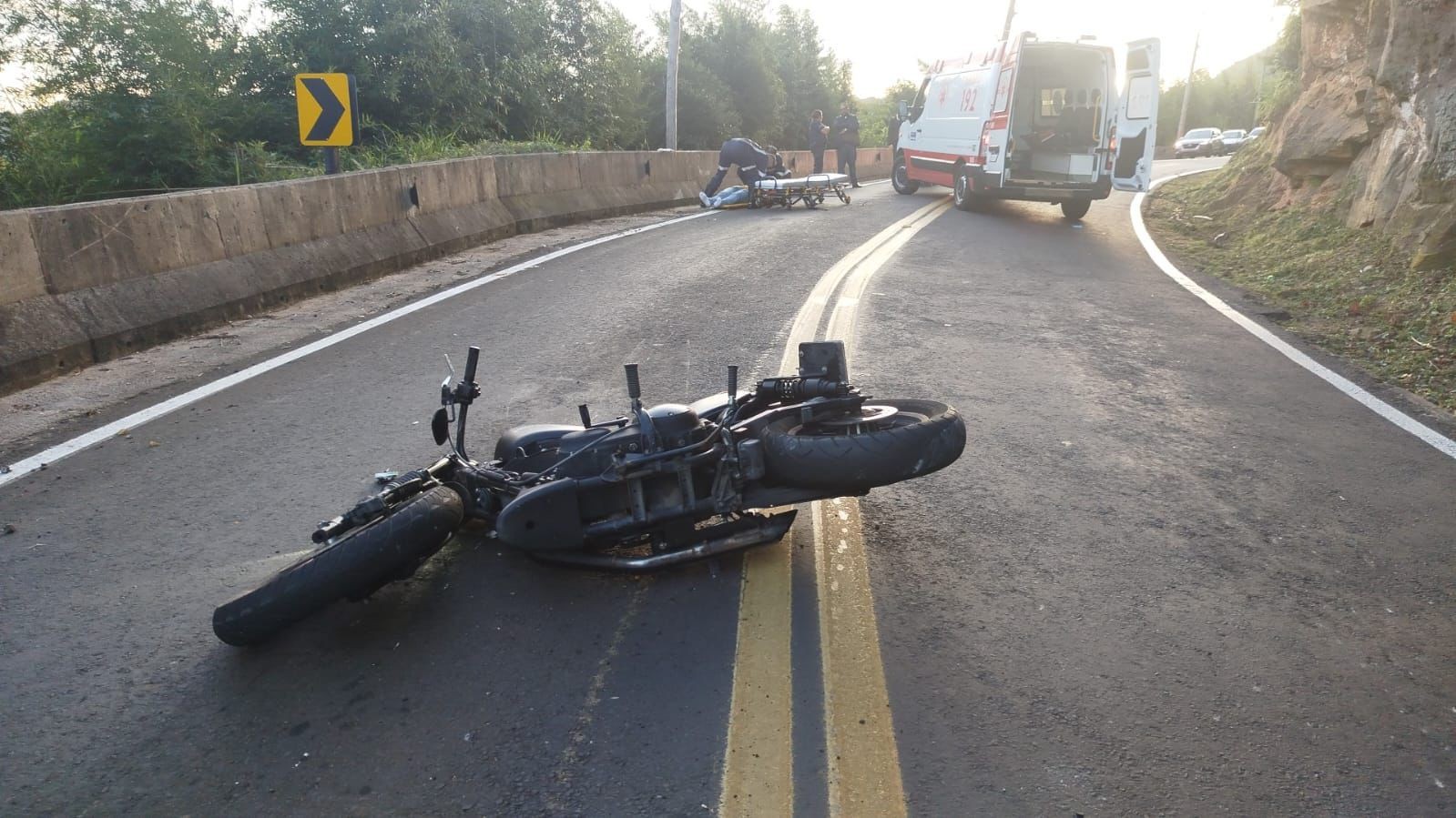 Motociclista morre após acidente na serra de São Pedro
