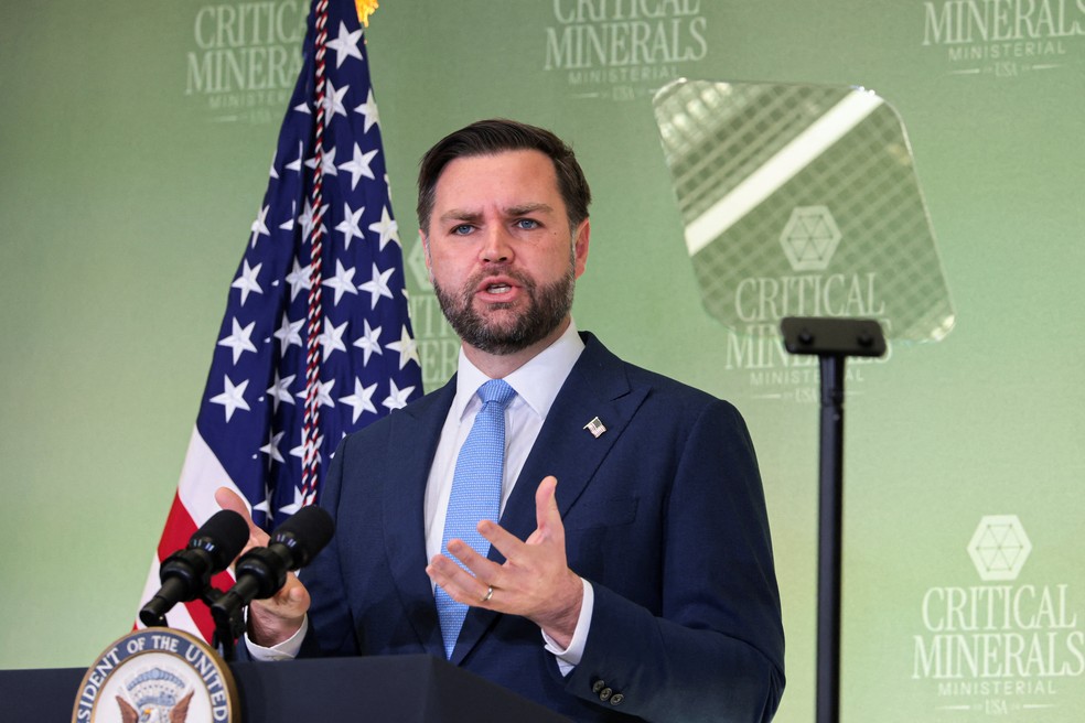 O vice-presidente dos EUA , JD Vance, discursa durante a Conferência Ministerial sobre Minerais Críticos no Departamento de Estado, em 4 de fevereiro de 2026 — Foto: REUTERS/Jonathan Ernst