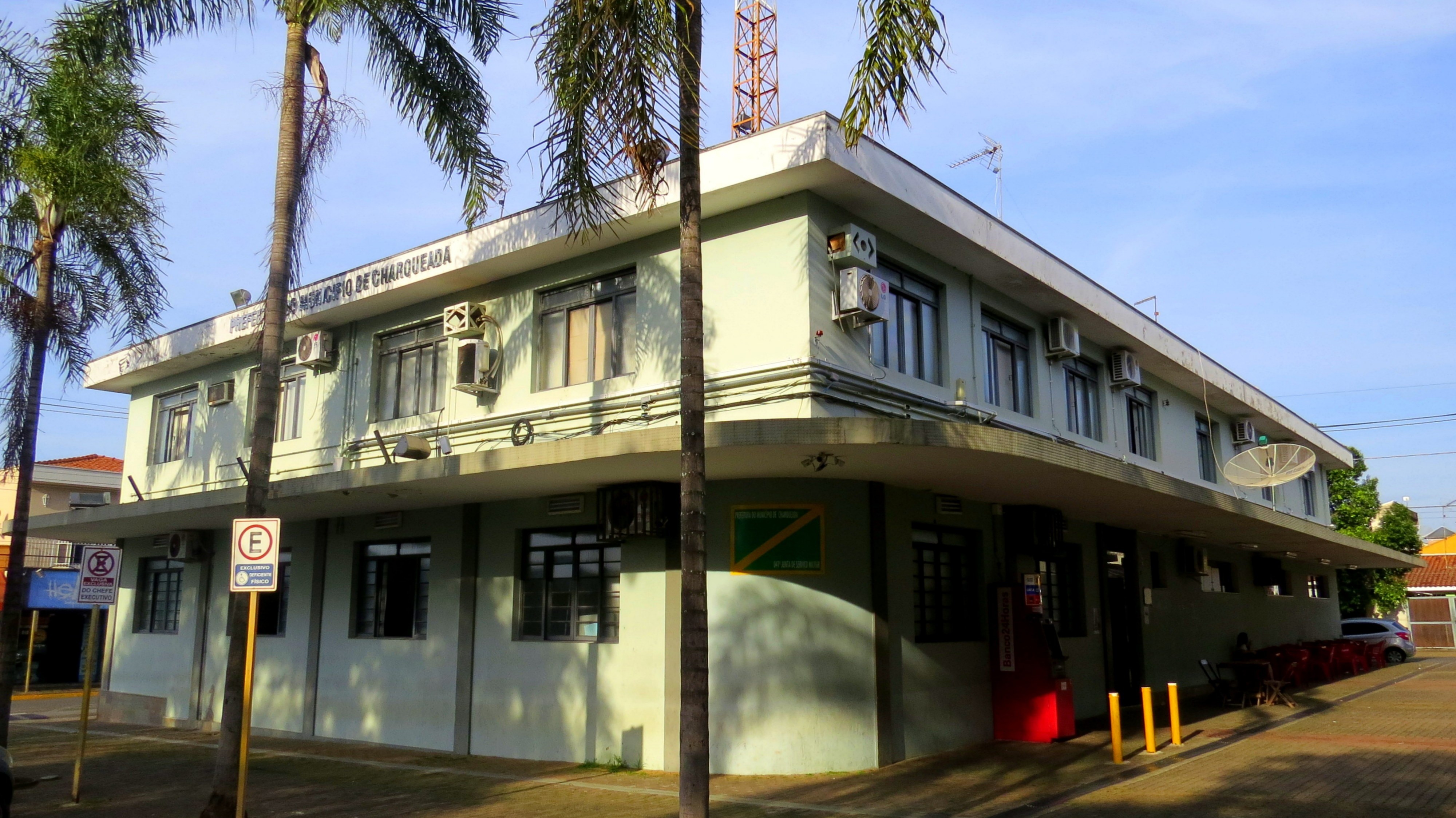 Denúncia de direcionamento leva MP a investigar compra de telas interativas para escolas de Charqueada