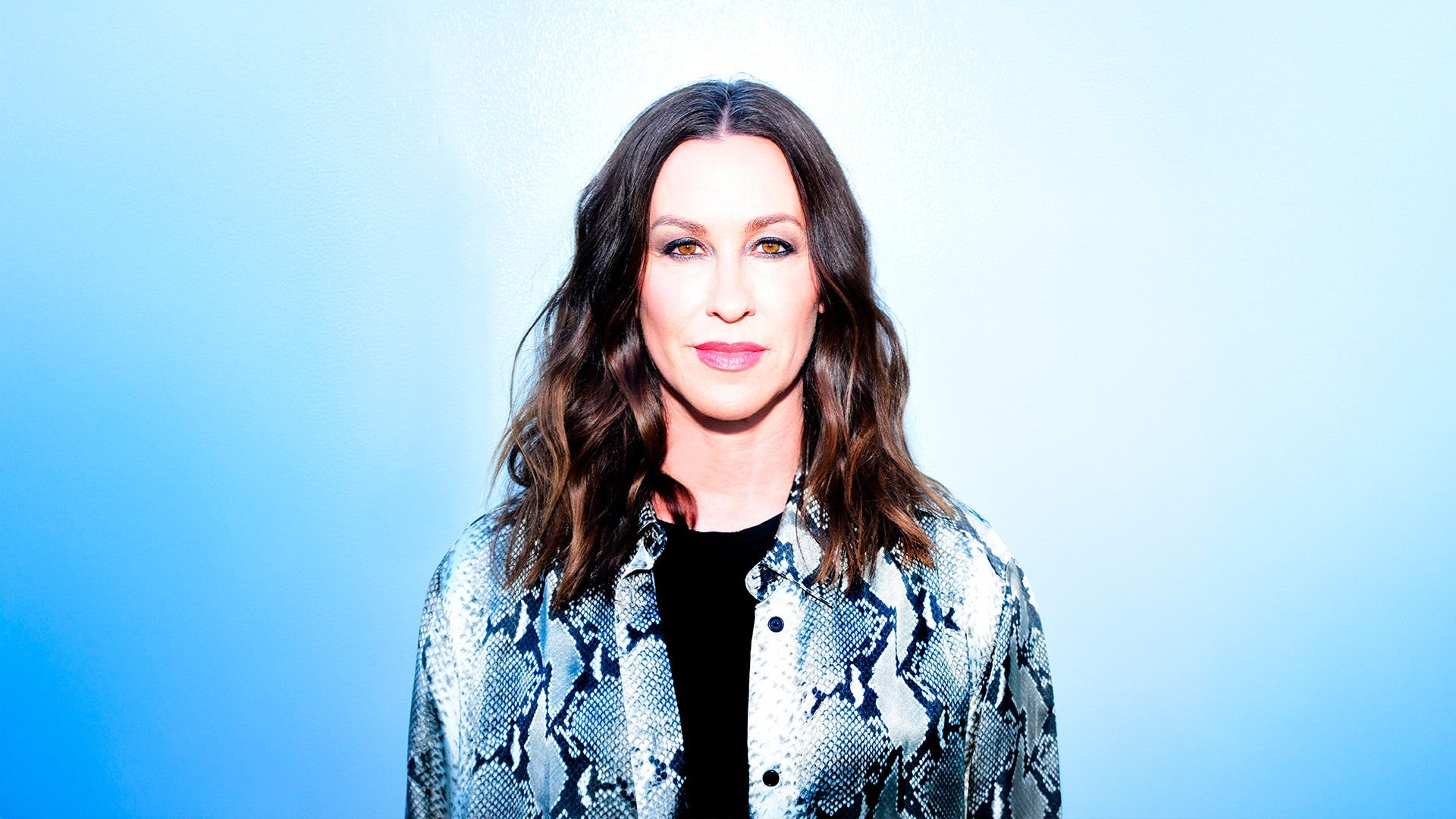 Como Alanis Morissette chega ao Lolla? Cantora teve problemas com fama, machismo e 'raiva feminina'