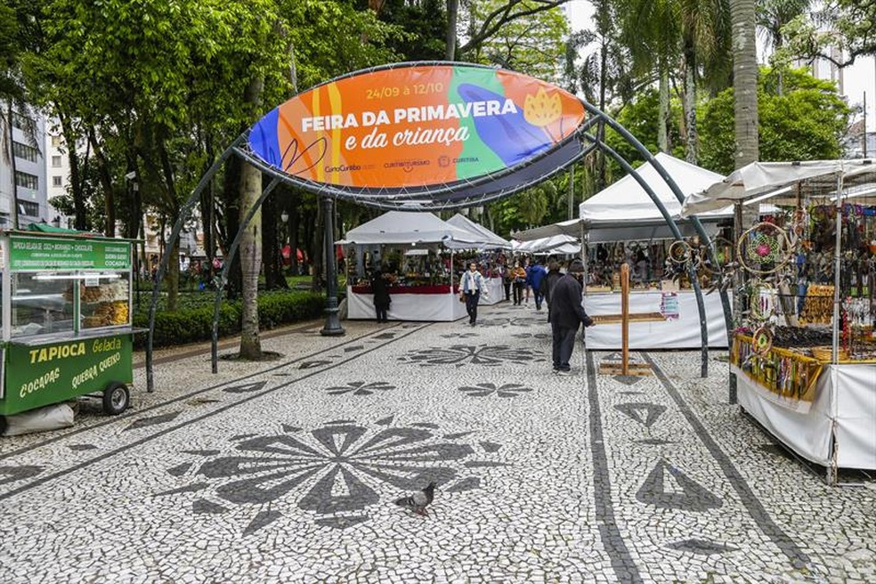 Feira de Páscoa começa nesta quarta (29) nas praças Osório e Santos Andrade  - RIC Mais