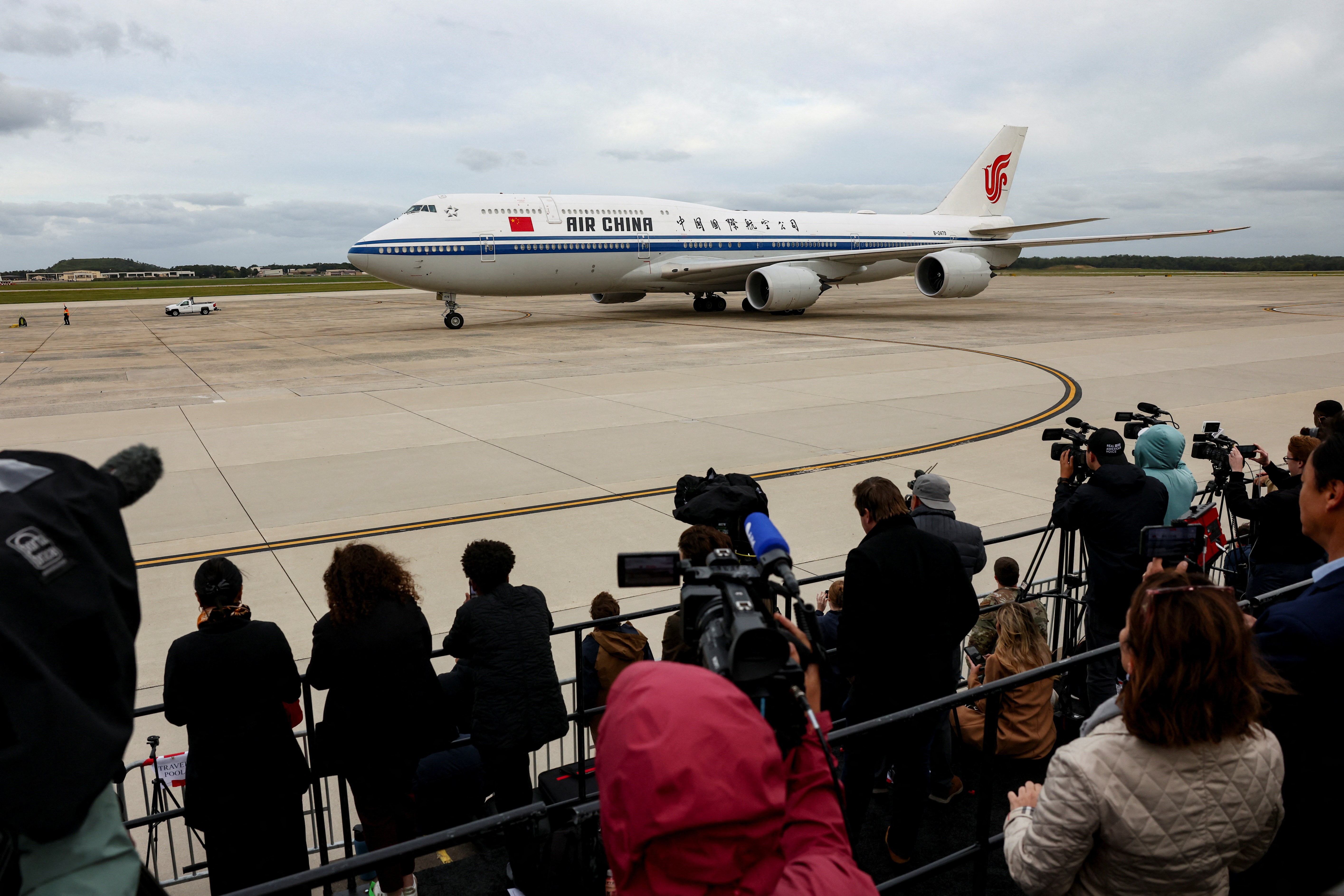 Xi Jinping chega a Washington para encontro com Trump