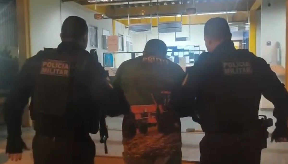 Foragido por homicídio e tráfico é preso com pistola e munições na zona rural de Cambuci