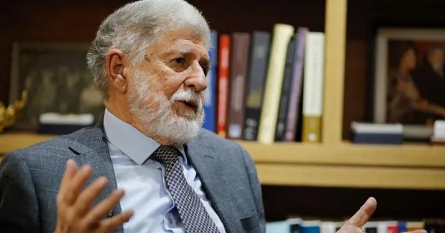 Suspensão de tarifas por Trump 'é passo na direção certa', diz Celso Amorim