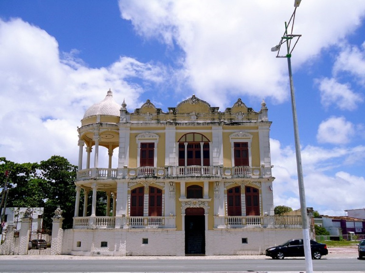 Festa Noites Brasileiras terá DJs de várias regiões no Museu Theo Brandão, em Maceió