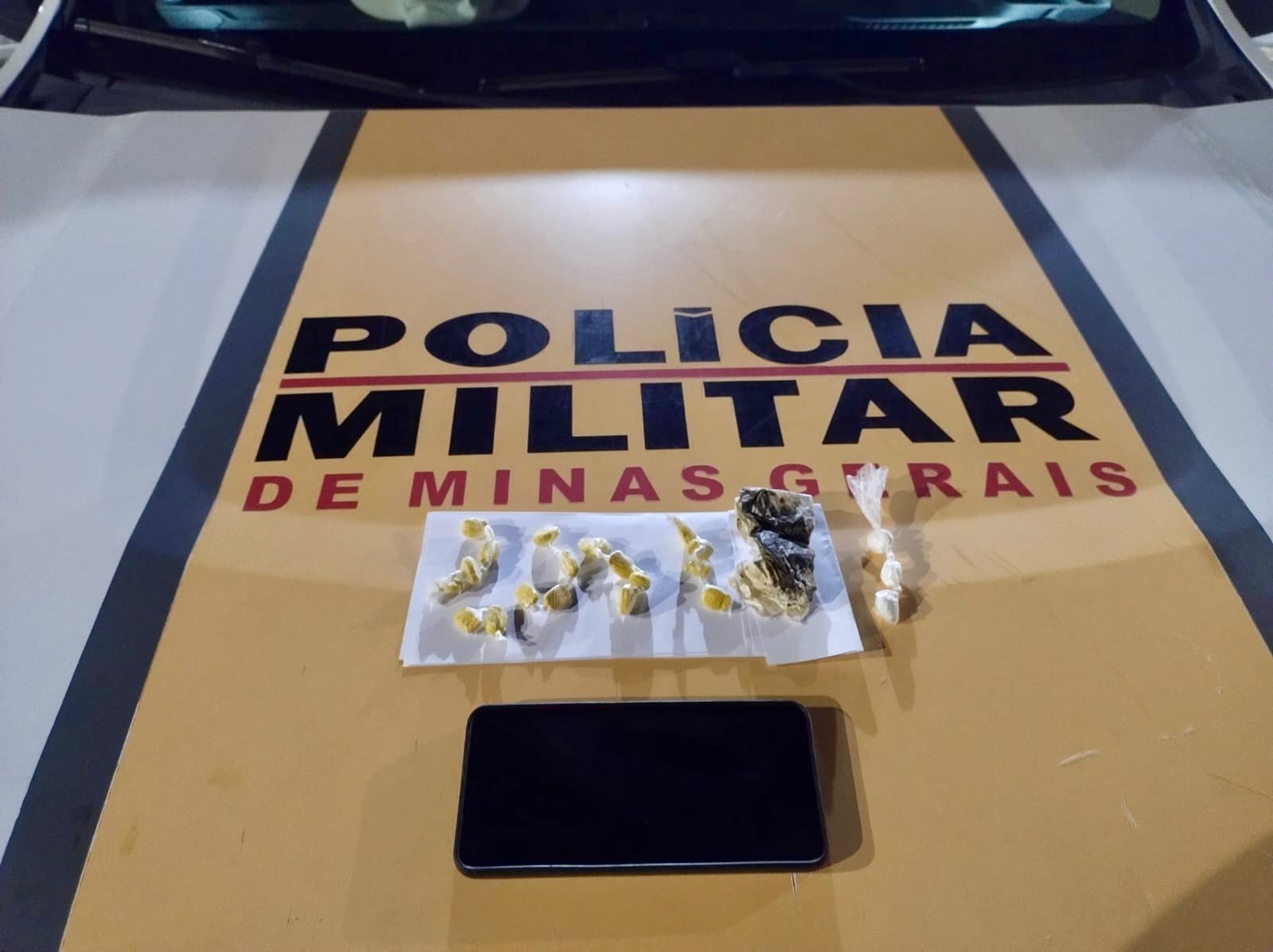 Preso com haxixe na BR-259, homem tenta fugir ao ser questionado se possuía mais drogas em casa 