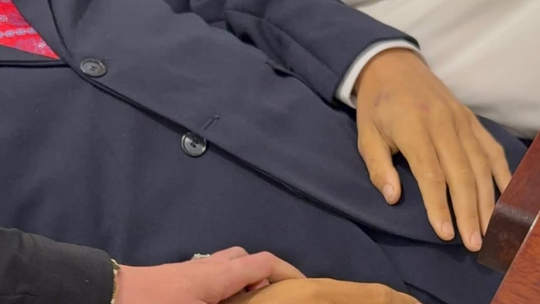 Viúva de Charlie Kirk posta fotos de velório: 'Se achavam que a missão do meu marido já era grande, vocês não têm noção' - Ativista conservador foi morto baleado durante um evento na Universidade Utah Valley.