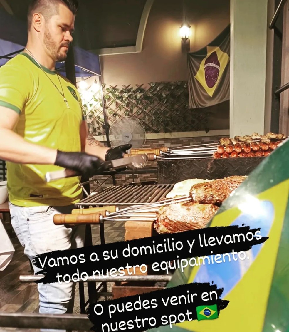 Brasileiro faz churrasco no Equador — Foto: Reprodução