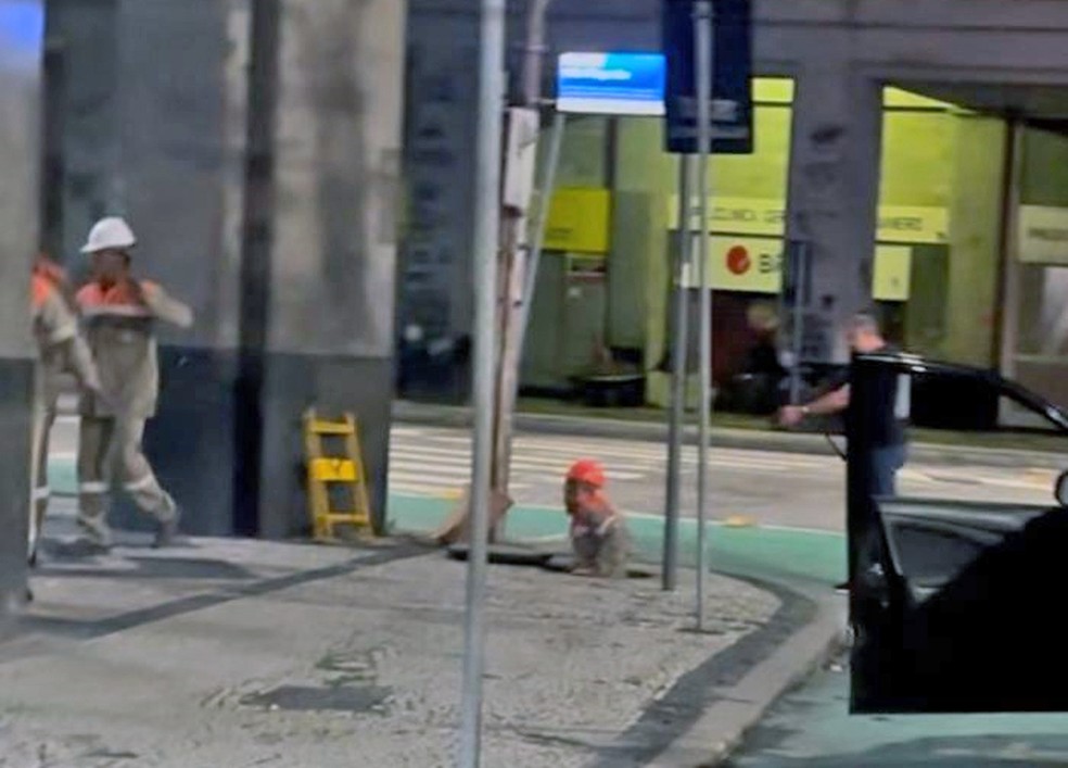 Ladrões de cabos são presos em flagrante — Foto: Reprodução/TV Globo
